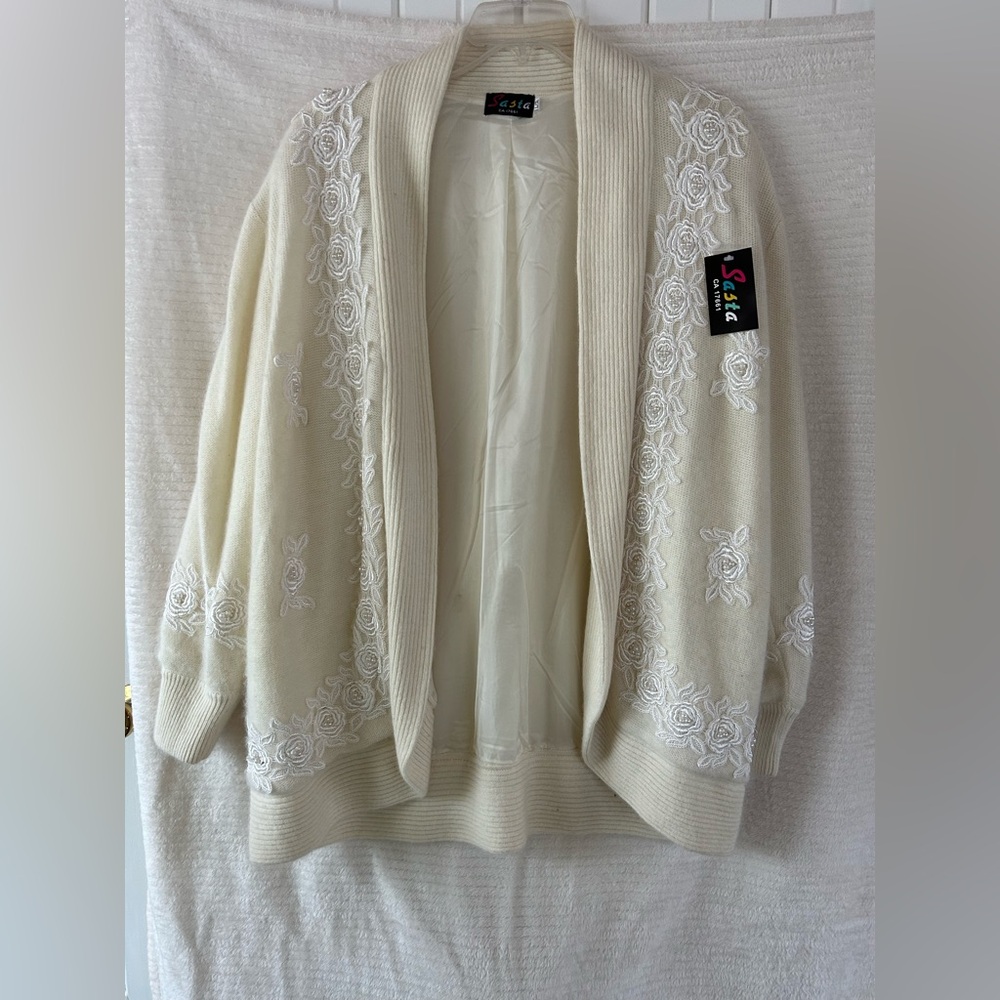 NWT Women's Cream Cardigan with White Floral Design
